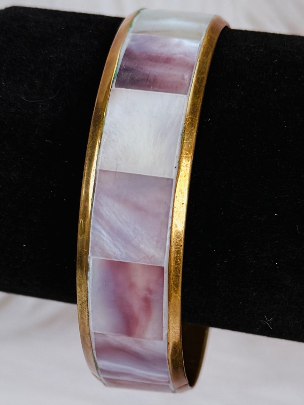 Gorgeous, vintage brass, goldish tone, colored shell vintage bangle bracelet